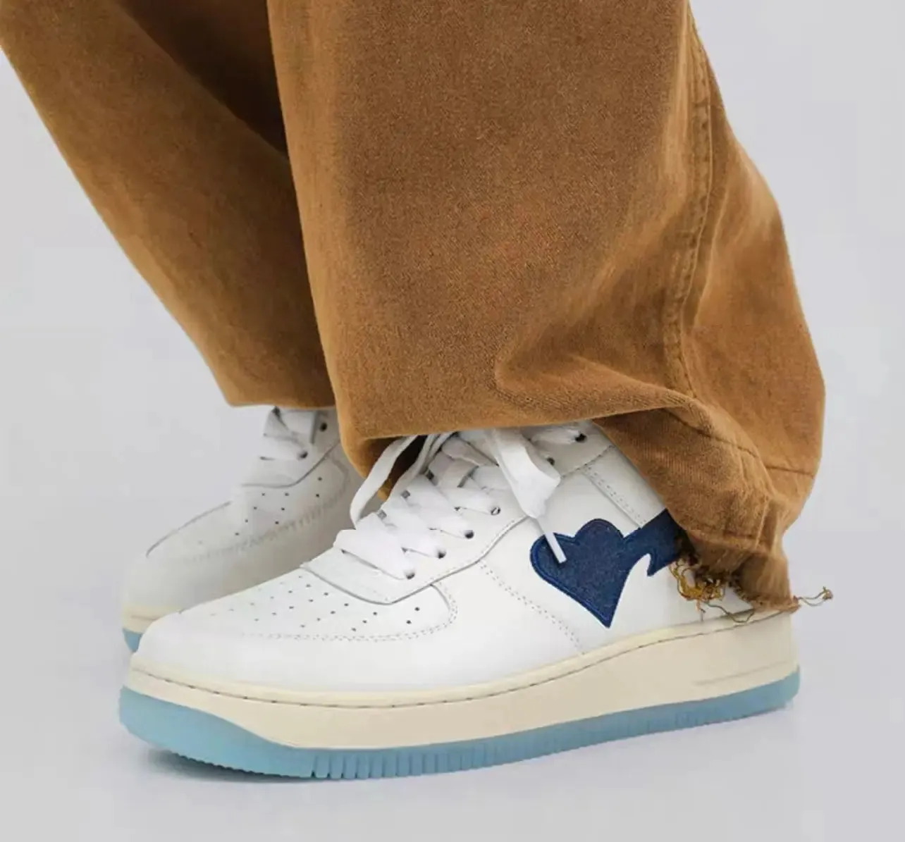 Blue Heart SNEAKER