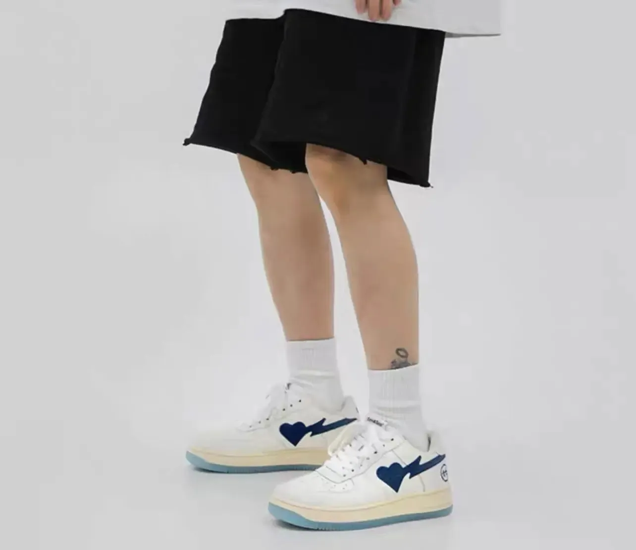 Blue Heart SNEAKER