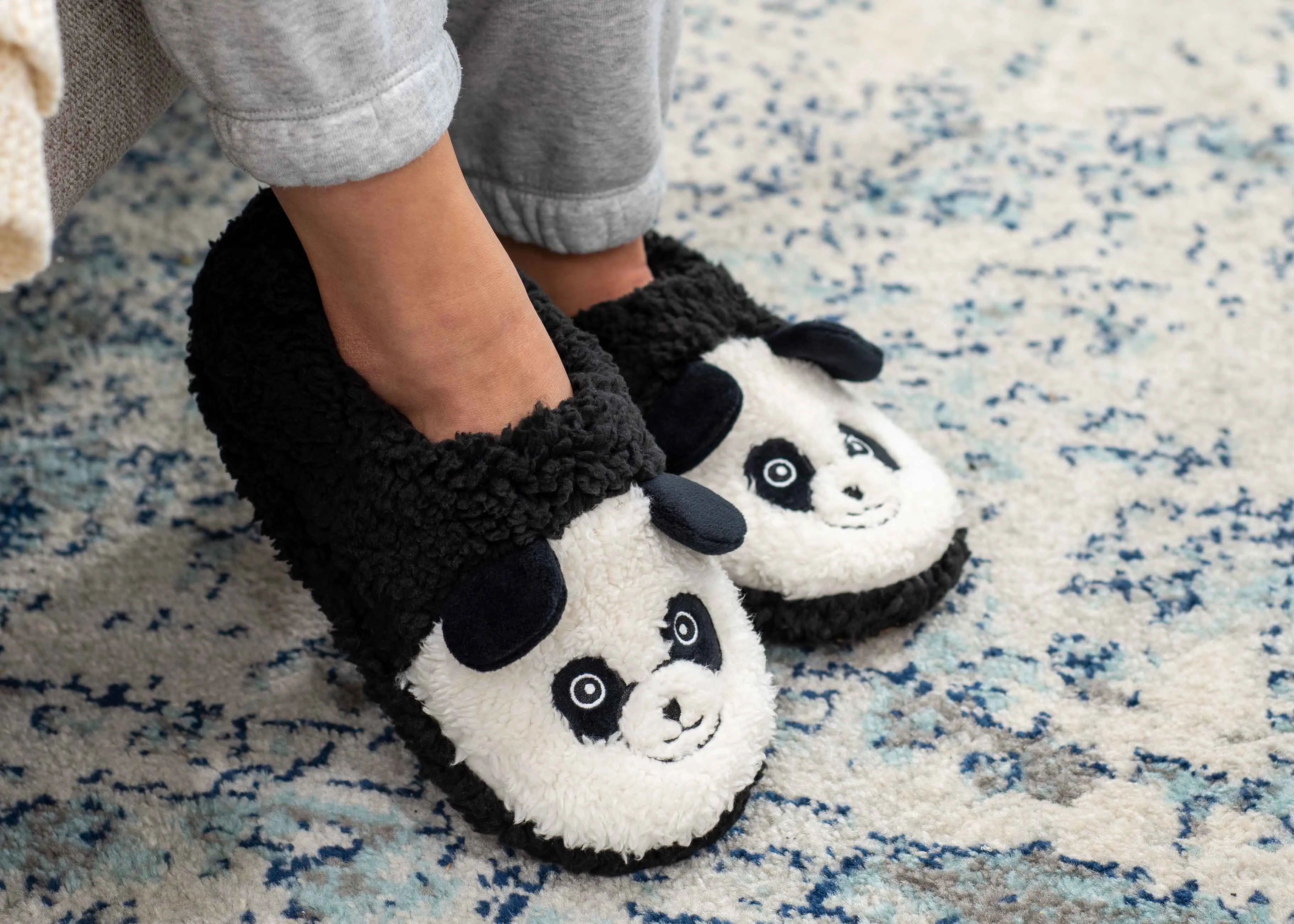 Panda Black Women's Animal Cozy Plush Lined Non Slip Fuzzy Slipper - Medium