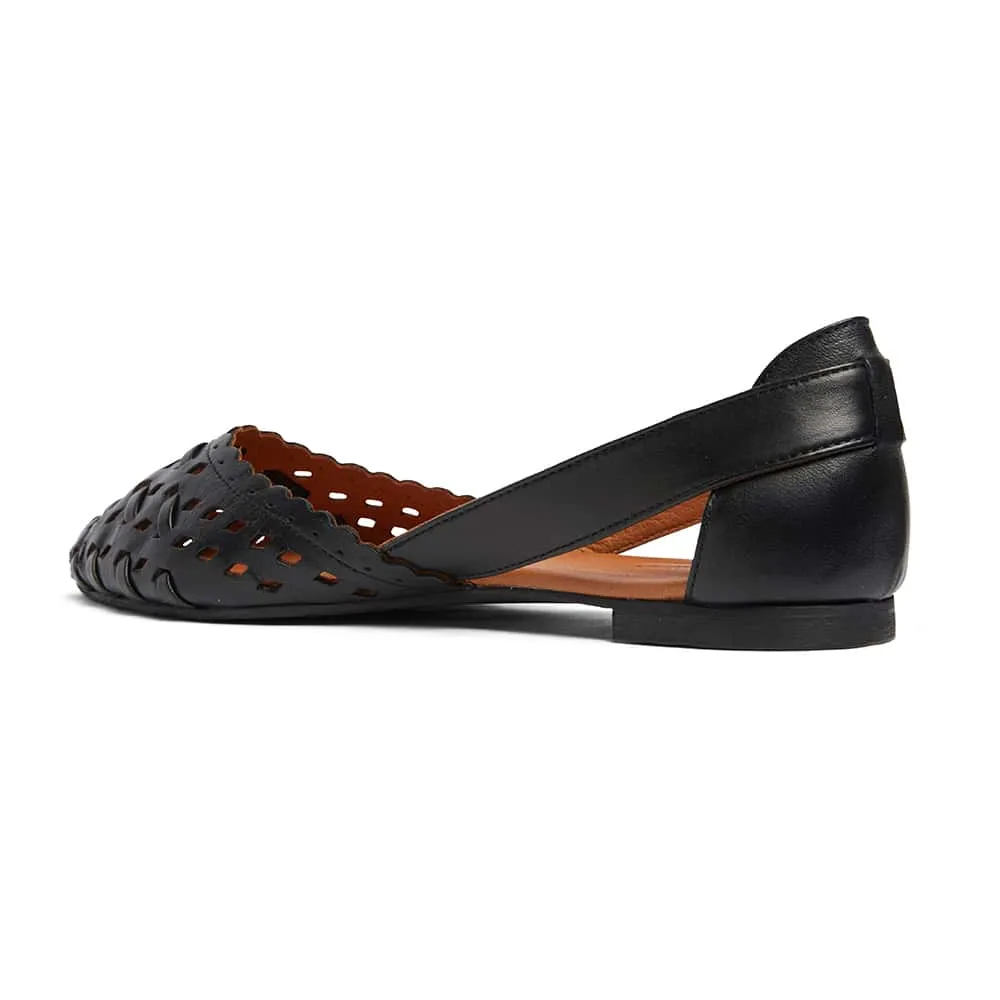 Ranya Flat in Black Leather