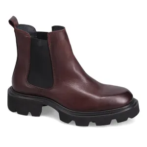 Tarin Chelsea Boot